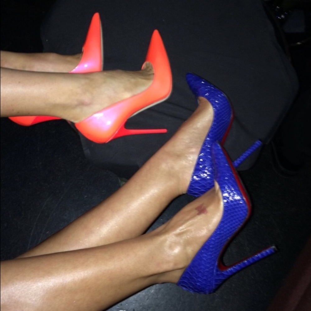 ❌SOLD❌🎉HP🎉JIMMY CHOO NEON ORANGE FLAME PUMPS - Picture 3 of 8